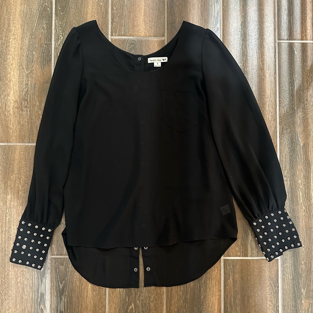Double aero black sheer top